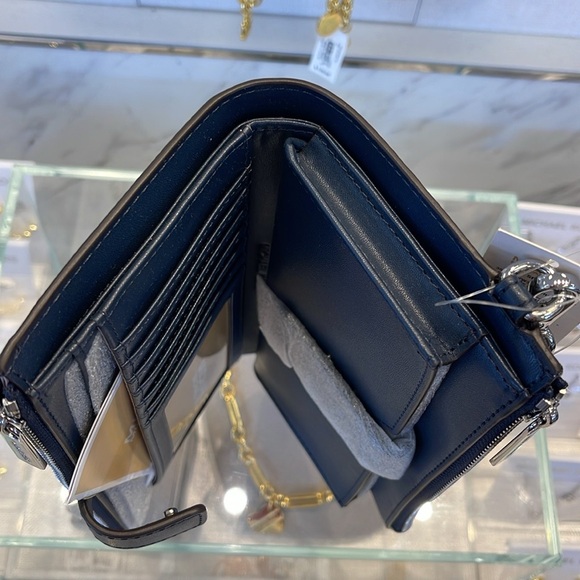 MICHAEL KORS
Jet Set Large Logo Signature Double-Zip Wristlet-Wallet-Phone Case - Picture 9 of 16